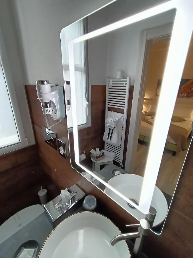 Bed End Breakfast Mary'S Tower Hotel Bologna 2*,