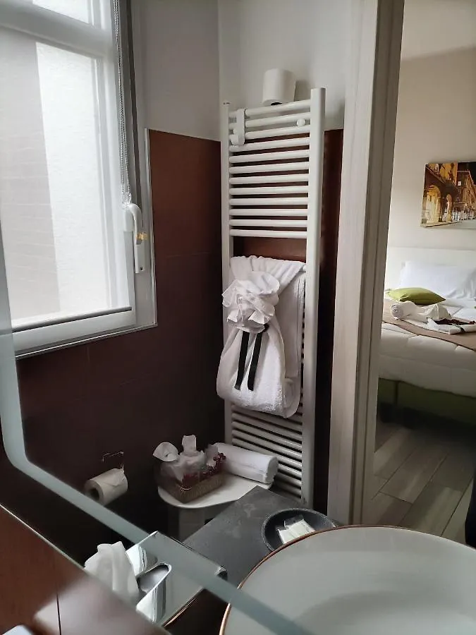 ** Guest house Bed End Breakfast Mary'S Tower Hotel Bologna Italy