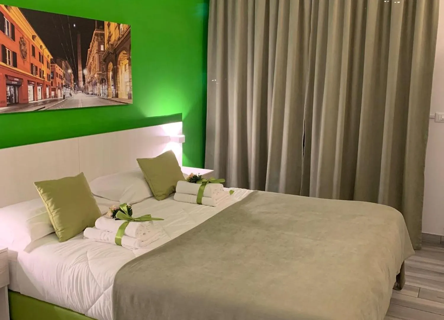 Bed End Breakfast Mary'S Tower Hotel Bologna 2*,
